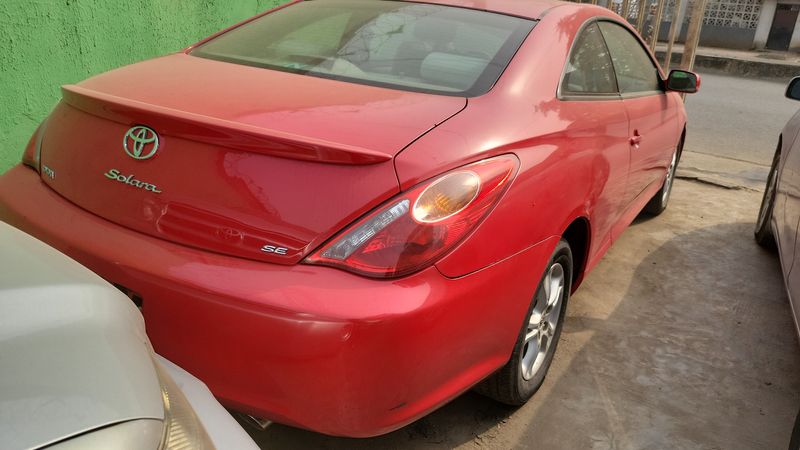 Main image of 2005 Toyota Sora